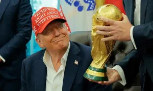 الرئيس ترامب يهدد بنقل كأس العالم 2026