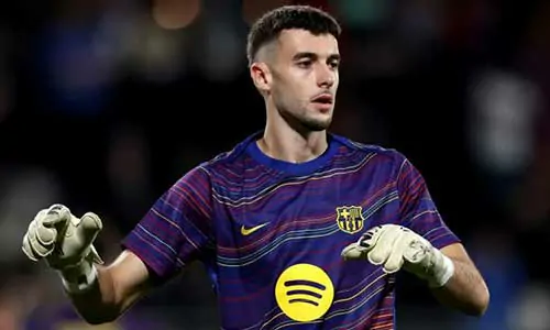 برشلونة يعلن خضوع خوان جارسيا لجراحة في الركبة ويؤكد مدة غياب حارس المرمى